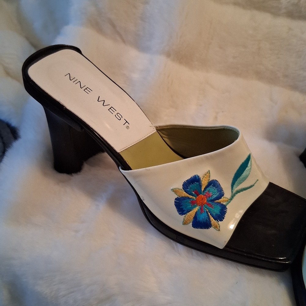 Vintage Nine West Italian Slides